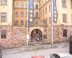 Центральный вход в музей.