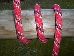 2 шлага формируют 3 параллельные линии, с которыми выполняют 3-шлажную оплётку