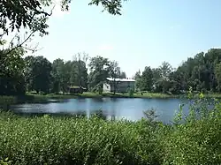 Квартирный дом на берегу озера Руусмяэ