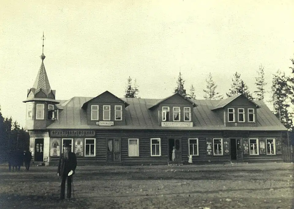 Торговые ряды В. В. Бойцова на Всеволожском проспекте. 1912 год