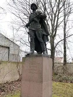 Памятник А. Матросову в Галле (Германия)