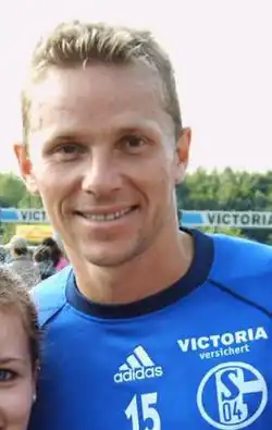 Валдох в футболке «Шальке».