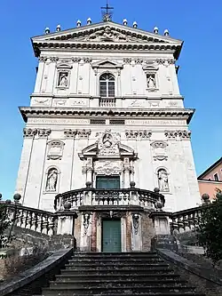 Лестница главного фасада