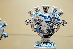 Ваза для тюльпанов. 1695—1715. Делфт, Голландия. Фаянс