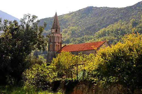 Францисканская церковь в Слано
