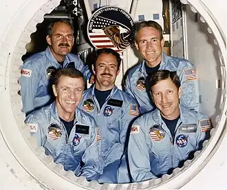 (слева-направо): Дж. ван Хофтен, Джо Энгл, Дж. Лаундж, У. Фишер и Р. Кови