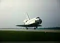 Окончание миссии STS-45.