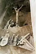 Элемент скульптурных украшений фасада храма Святого Семейства, Барселона
