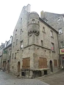 Средневековый дом с бартизаной