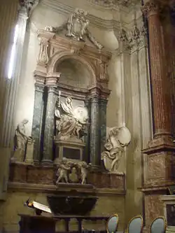 Капелла Фальконьери. Левая стена