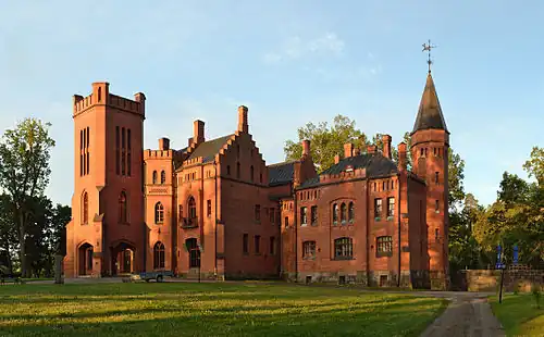 Главное здание мызы Сагниц (замок Сангасте)