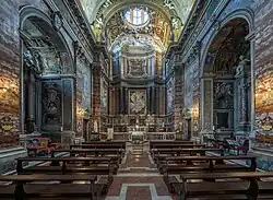 Интерьер главного нефа