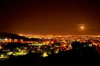 Ночной вид на микрорайон Октябрьское ущелье