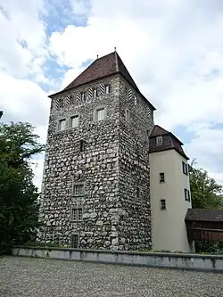 Главная башня, лестничная башня и мост