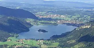 Вид на озеро с юго-восточной стороны осенью 2006 года