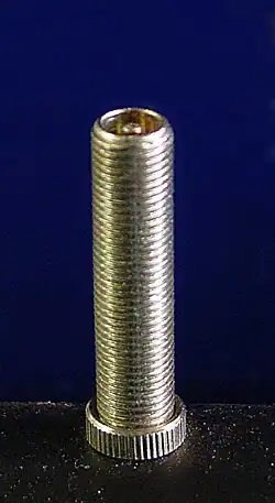 Автомобильный ниппель Schrader