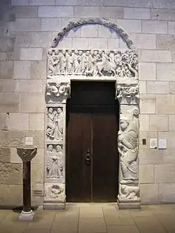 Портал церкви Сан-Леонардо-аль-Фриджидо