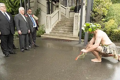 Веро во время визита Рекса Тиллерсона