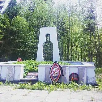 Памятник на месте расстрела (по состоянию на май 2015 г.)