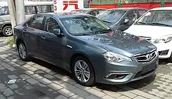 Вид спереди