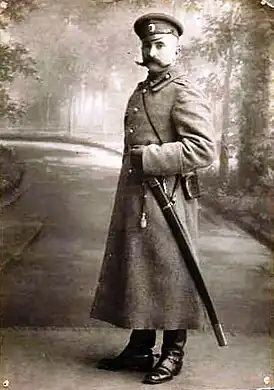 Сергей Георгиевич на снимке прапорщик