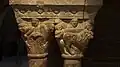 Резные капители колонн (подиум нефа)