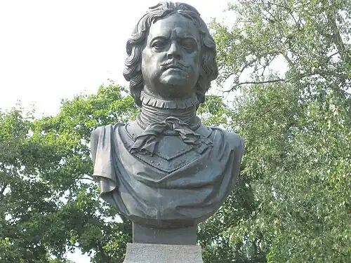 Памятник Петру I