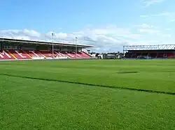 Шемрок Парк в 2008 году, вид на трибуну MET Mesh