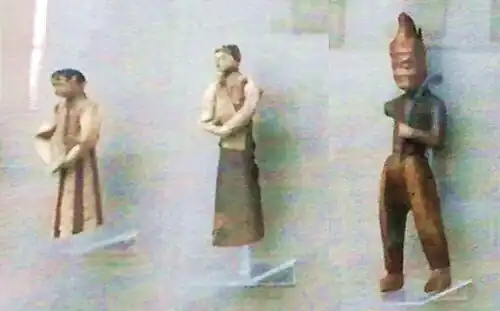 Фигурки слуг