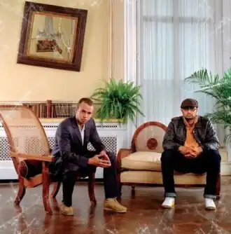 Обложка альбома Mattafix «Signs of a Struggle» (2005)