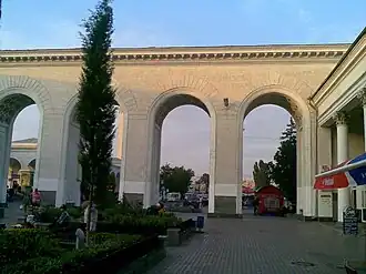 В итальянском дворике вокзала