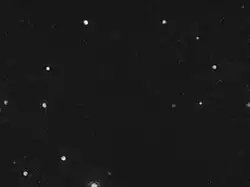 Типичная картина рассеяния излучения на индивидуальных наночастицах, получаемая в методе анализа траекторий наночастиц (один кадр видеозаписи)