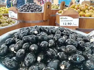 Калифорнийские чёрные оливки с сыром