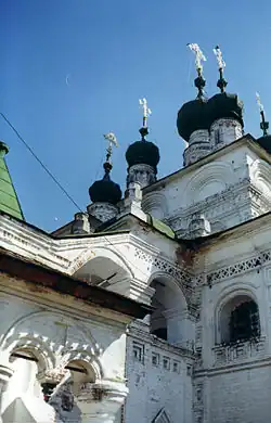 Фасад Троицкого собора (1685—1697).