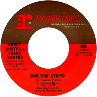 Обложка сингла Фрэнка Синатры и Нэнси Синатры «Somethin’ Stupid» ()