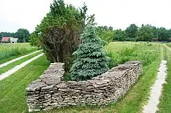 Ухоженный участок деревенского хутора