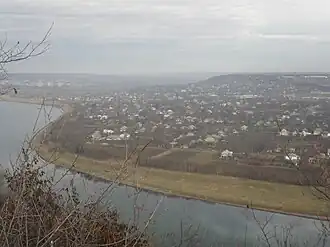 Вид на село Цекиновка с территории Молдавии