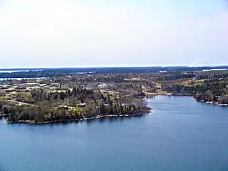 Вид на восточную часть озера Айленд29 мая 2008 года