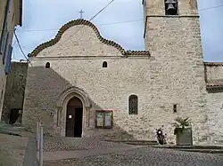 Церковь Сен-Пьер