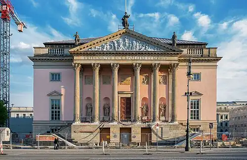 Оперный театр на Унтер-ден-Линден. Берлин. 1738—1742