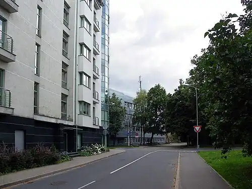 Перекрёсток с ул. Триядибас