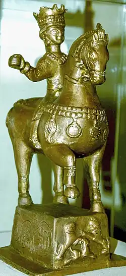 Муляж статуи VII века предположительно изображающий Джеваншира в Музее истории Азербайджана в Баку (оригинал хранится в Эрмитаже)