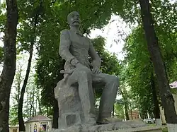 Памятник Джалилу Мамедкулизаде в городе Губа