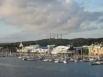 Порт Стенунгсунда в августе 2010 года