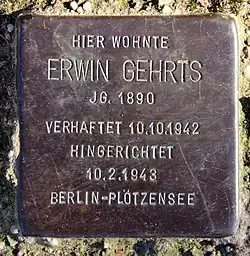 Мемориальный камень по адресу последнего места проживания Гертса