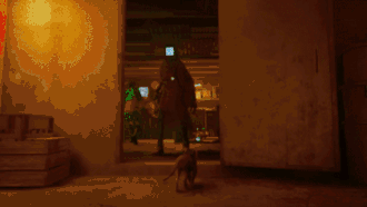 Кот входит в бар с жёлтым освещением. Внутри находятся несколько роботов, один из которых проходит мимо кота. На короткое время над котом зависает маленький дрон-спутник, светящийся синими огоньками