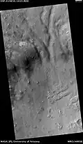 Рельеф около гор Нереид, снимок орбитального аппарата MRO