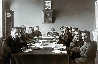 Переговоры в Сувалках: слева — польская, справа — литовская делегация.