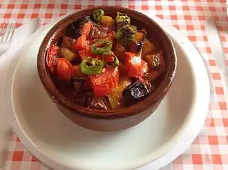 Тюрлю в гювече