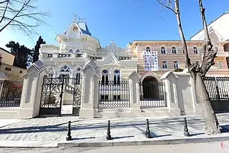 Главный фасад